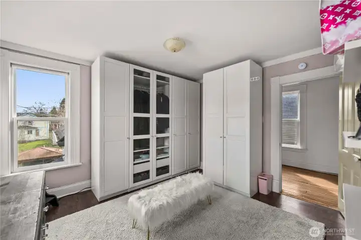 2nd bedroom has built in for seasonal clothes, office space or toys!