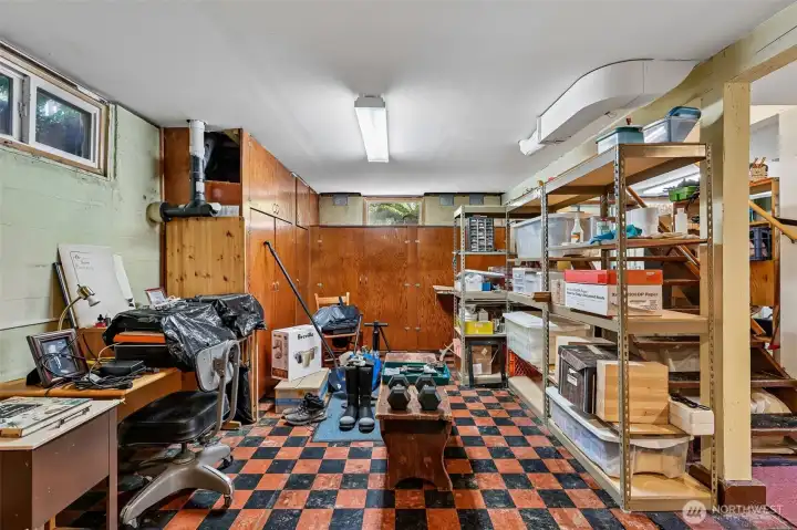 Nice height basement ceiling to add living space