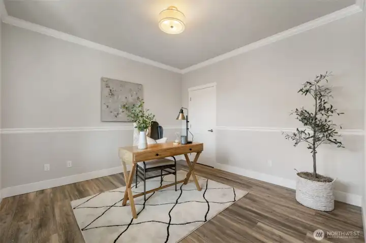Main-level 2nd bedroom or multi-use room