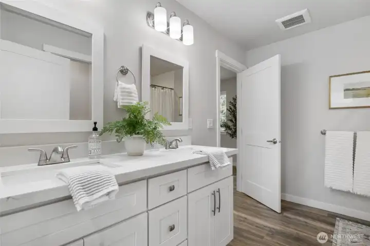 Level 2 Jack and Jill full bathroom