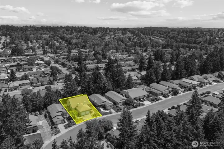 Nestled on a quiet street in a vibrant community, this home is conveniently close to everyday amenities Nestled on a quiet street in a vibrant community, this home is conveniently close to everyday amenities