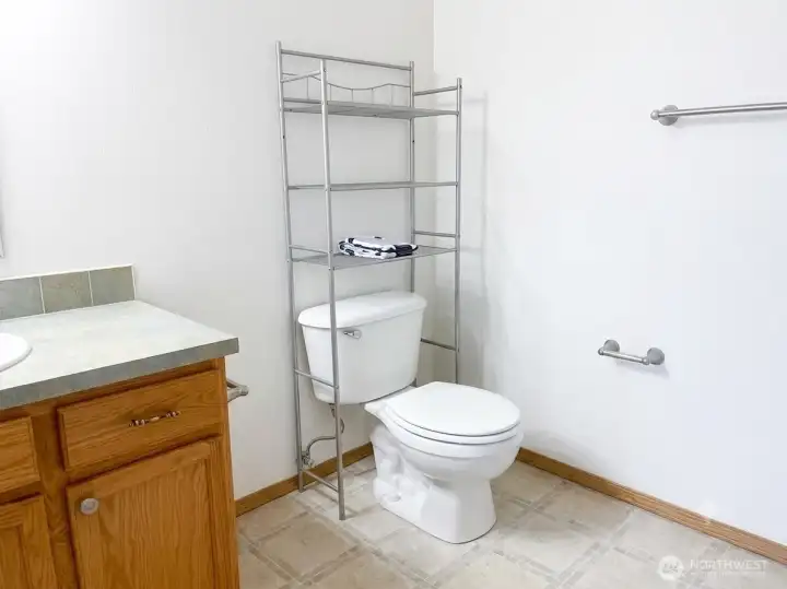Upstairs Full bath in Primary Suite