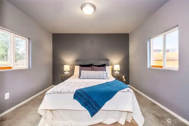 Downstairs bedroom.