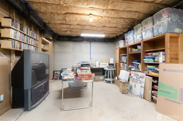Could have a 4th bedroom.