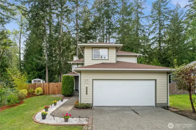 Fantastic refreshed home in a great community