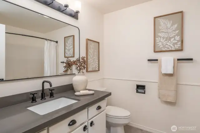 Lower level full bathroom.