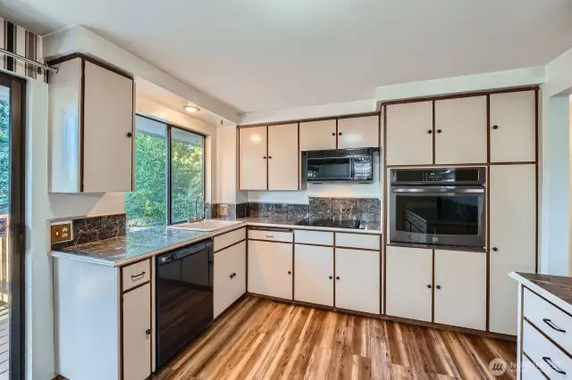 Great kitchen space