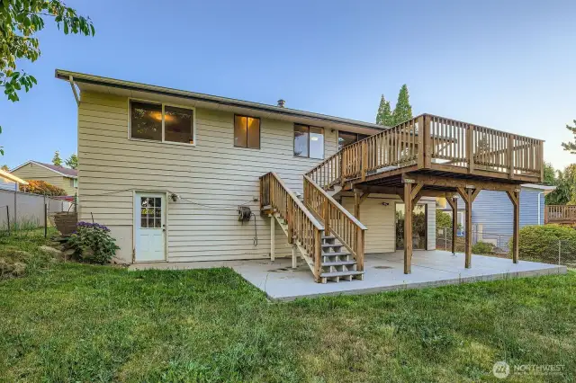 Looking North, check out the deck, easy staircase, perfect pad  for more furnishings or outdoor fun.