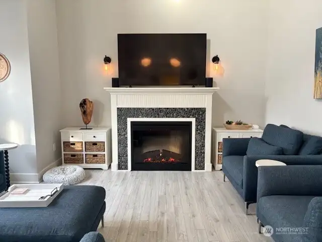 Living room with fireplace