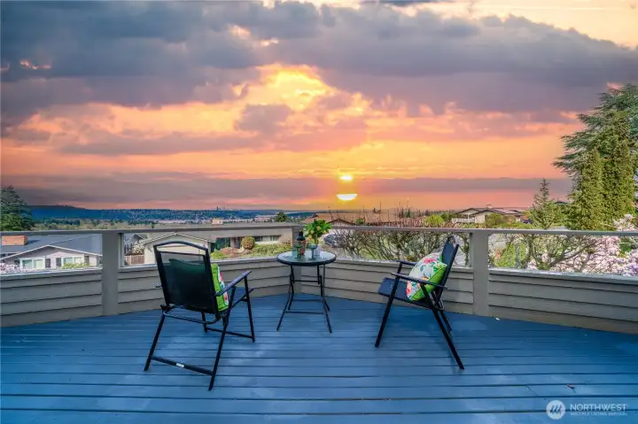 180 degree view from Seattle to downtown Bellevue