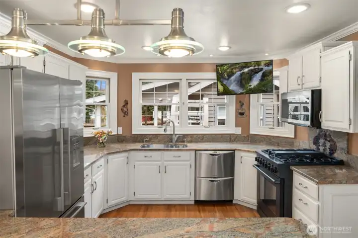 Offering a refined balance of serenity and sophistication yet ready for any grand entertainer in this upgraded granite and stainless kitchen. Newer appliances and Beko range in 2021. Built-Ins with pullouts galore!