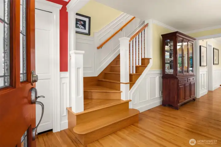 Upon your entrance you are greeted with freshened fabulous Swedish flooring in addition to the detailed wanes coating hand crated to each and every architectural line.