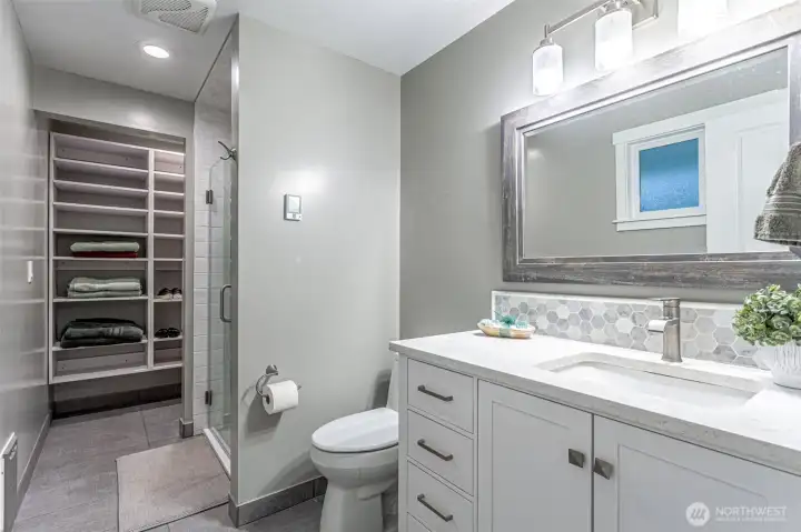 Primary bedroom walk-n closet and bathroom