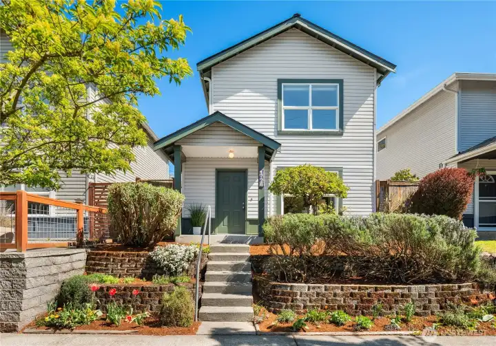 Welcome to this pride-of-ownership street that is just a short walk to the light rail station, parks and so much more. A dreamy location!