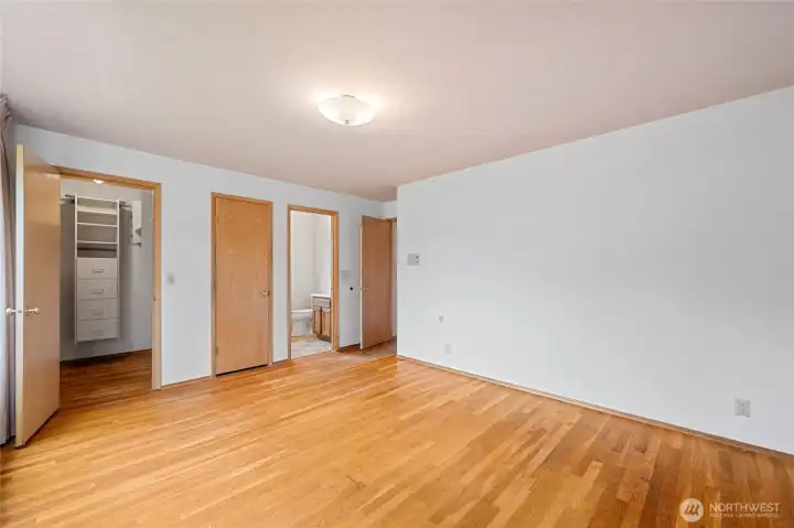 The Primary Bedroom features a walk-in closted and full bath. The Primary Bedroom features a walk-in closted and full bath.
