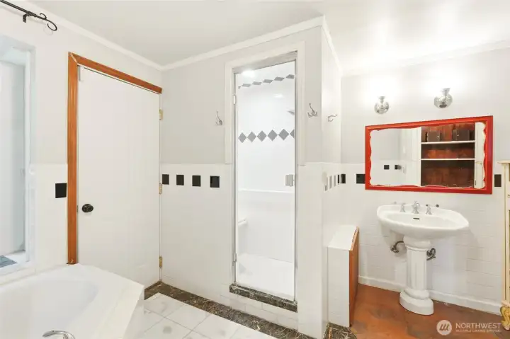 Bathroom with exterior access. Bathroom with exterior access.