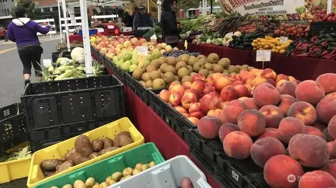 The farmer's market, held every Thursday, is the place to pick up local produce, crafts and more.