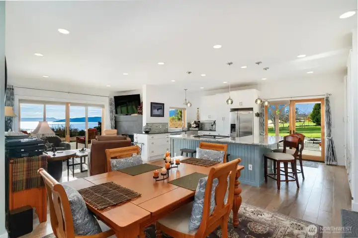 Light and bright updated home with views from every room! Light and bright updated home with views from every room!