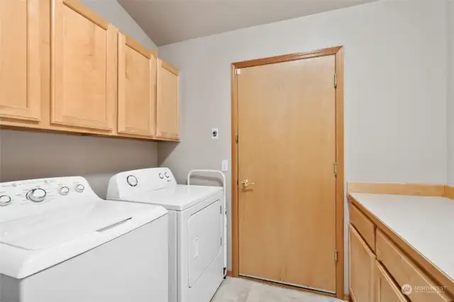 laundry area, Appliances included.