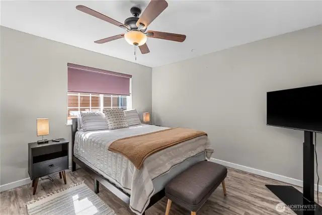Upper level - Second Bedroom