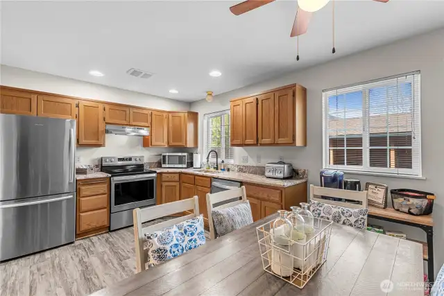 Main level -Kitchen