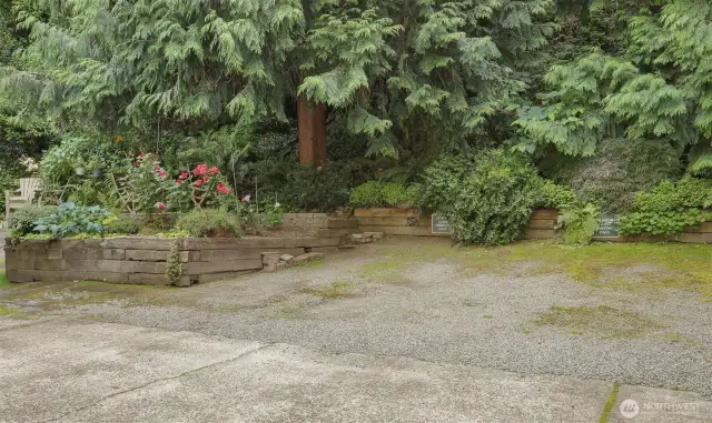 Guest parking area