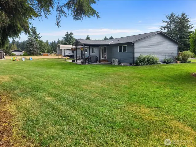 Extremely large back yard perfect for hobbies, sports, entertaining or?