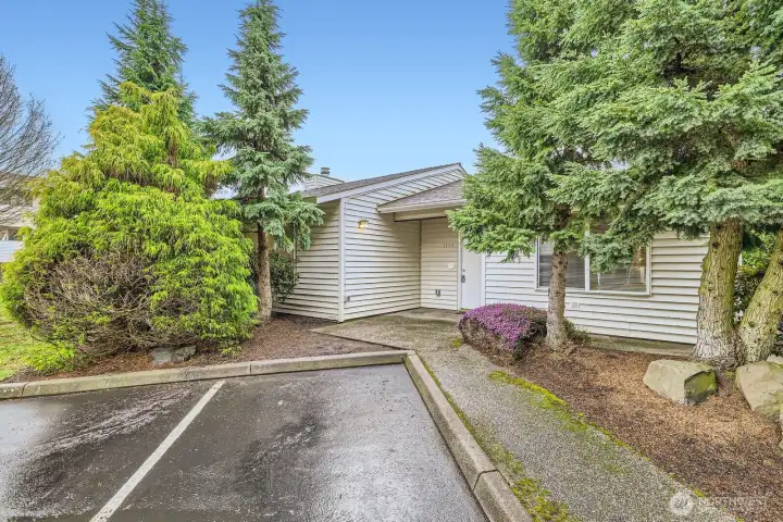 2 parking space right outside of unit