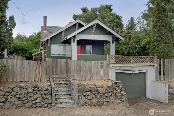 Front of the house from street level.