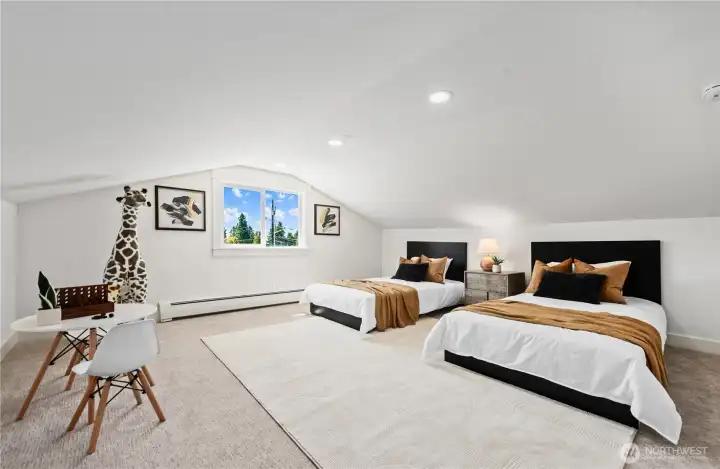 Darling large 4th bedroom