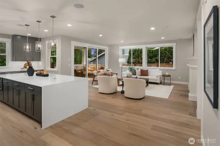 Hardwood Floors & 9' Ceilings throughtout the main floor.