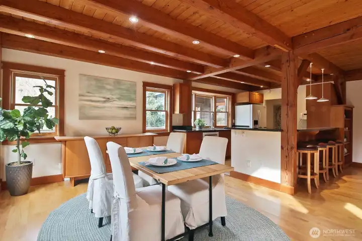 The dining area can be cozy for intimate casual dining or can accommodate large gatherings for entertaining.