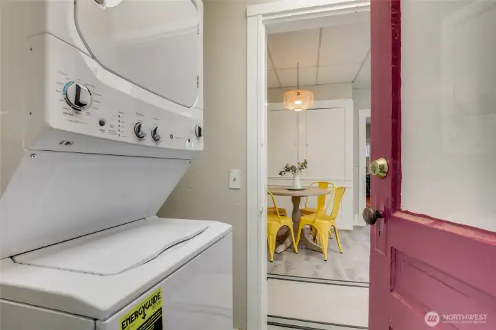 Washer/Dryer near rear entry