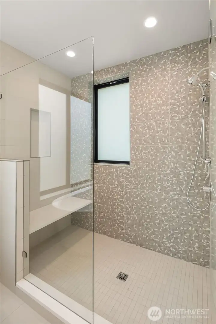 Walk in sjhower with clean lines and spa like feel