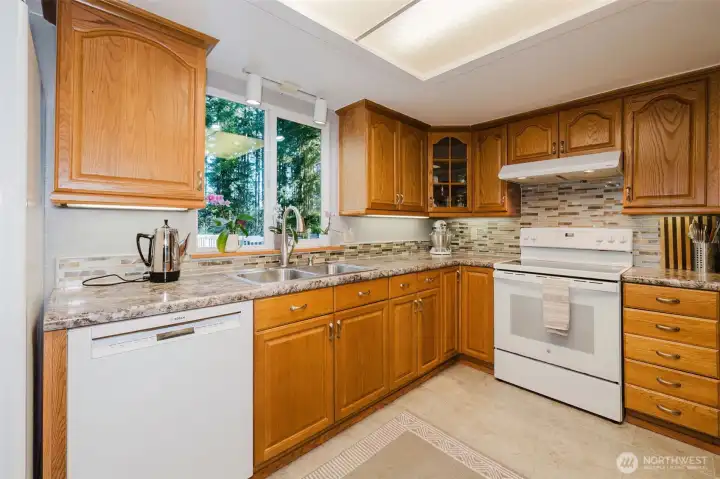 All appliances stay with the home.