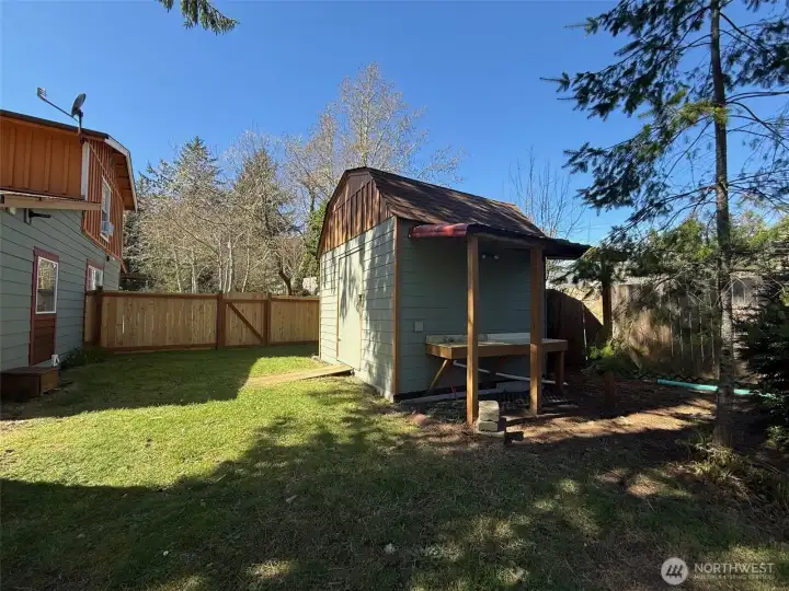 This is part of the backyard, northwest corner. This is part of the backyard, northwest corner.