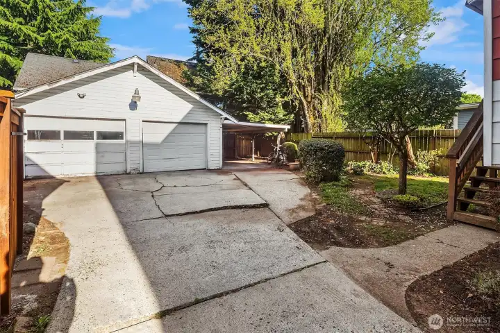 Detached garage & carport.