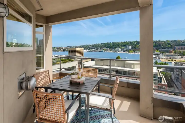 Dining Al Fresco with a 180 degree view