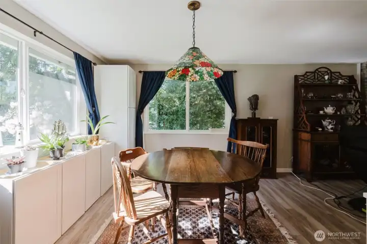 Dining Room with Storage That Stays