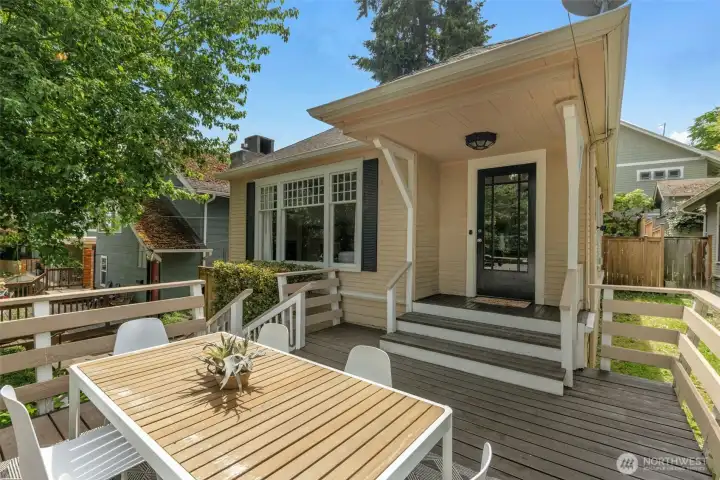 Welcome home to this charming 1910 Craftsman! Welcome home to this charming 1910 Craftsman!
