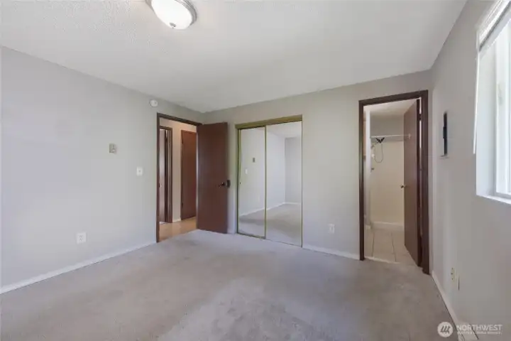 Upper unit primary bedroom