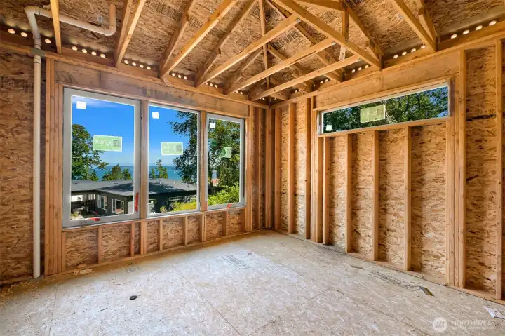 Main-floor primary suite with private en suite bathroom