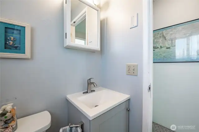3/4 bathroom - has a shower