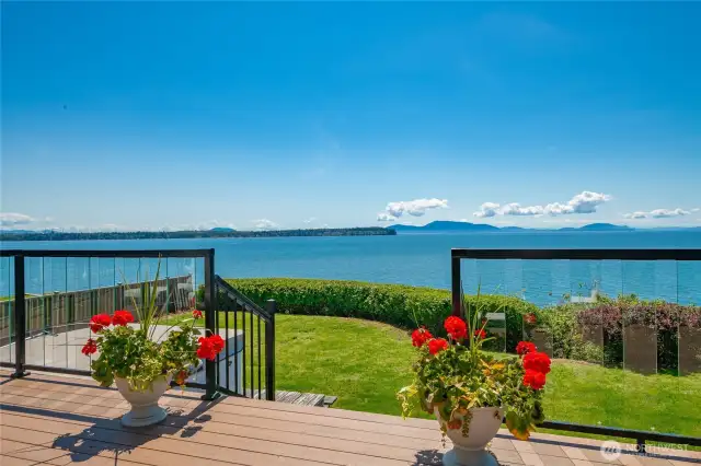 Feel the rejuvinatig ocean breeze!