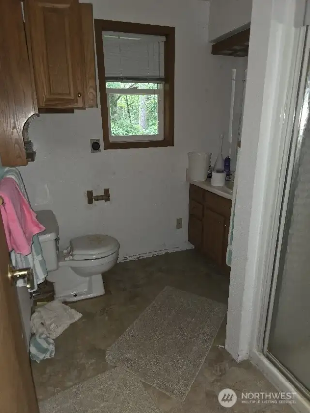 upstairs bathroom