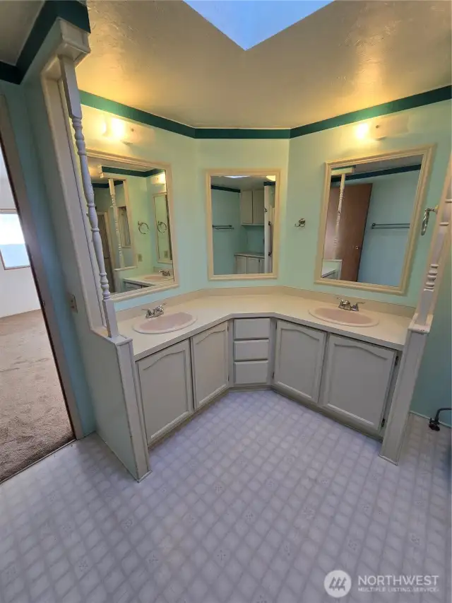 Double vanity in attached primary bath