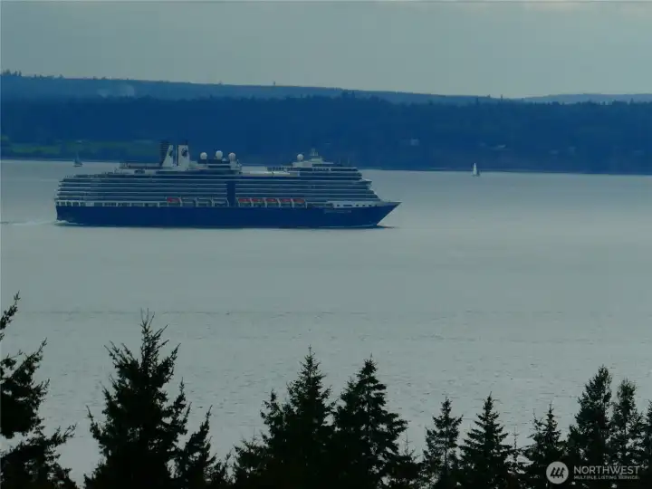 Homeowner Photo Of passing Ship