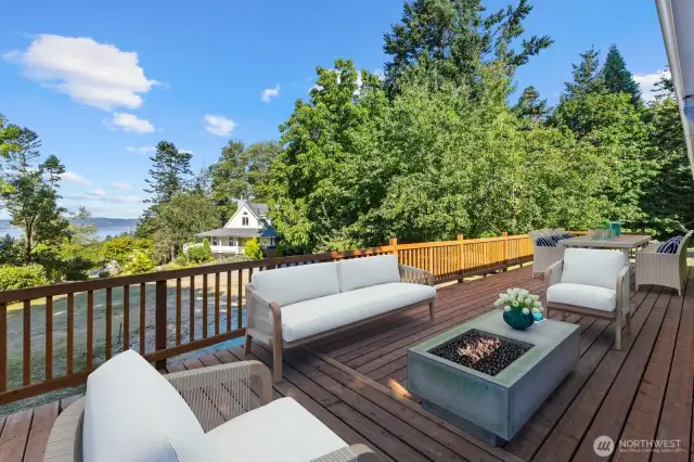 Enjoy the large entertainment size deck with views! Virtually staged.