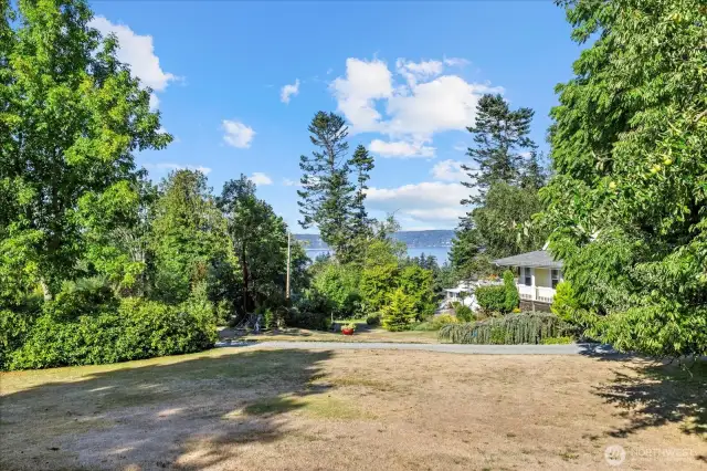 Fabulous Westerly Sound & Mountain views!