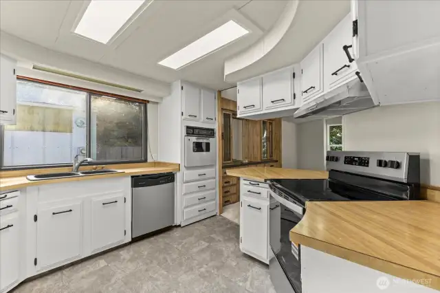 Light & bright kitchen.